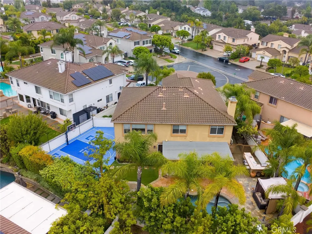 6137 Ridgemont La Verne, CA 91750