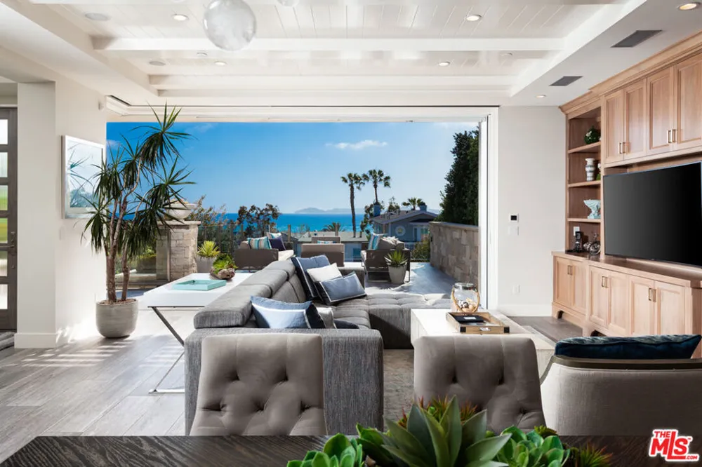 438 Bent Street Laguna Beach, CA 92651