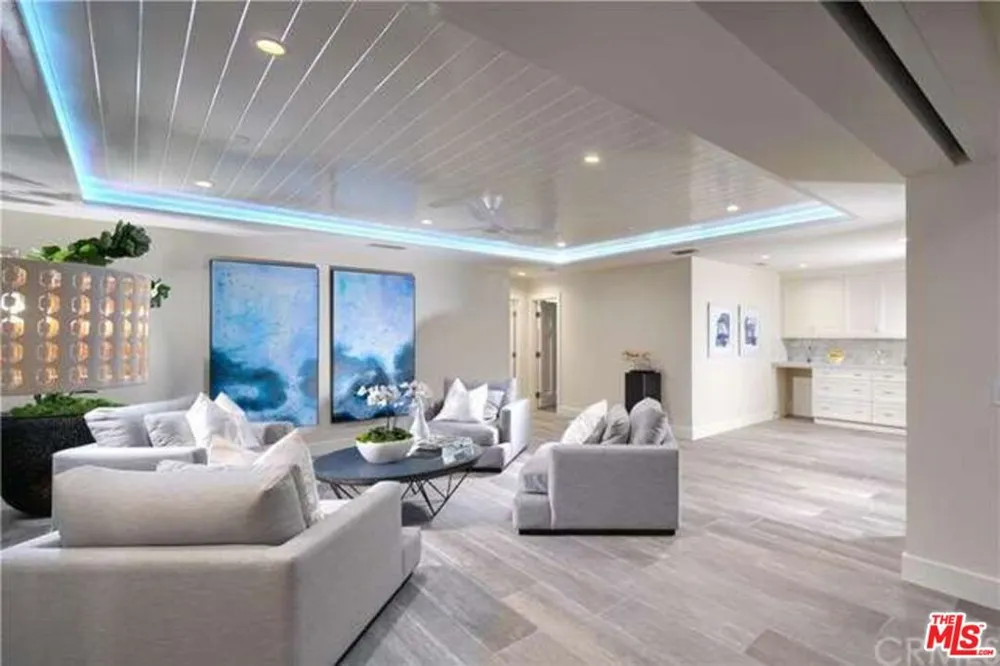 438 Bent Street Laguna Beach, CA 92651