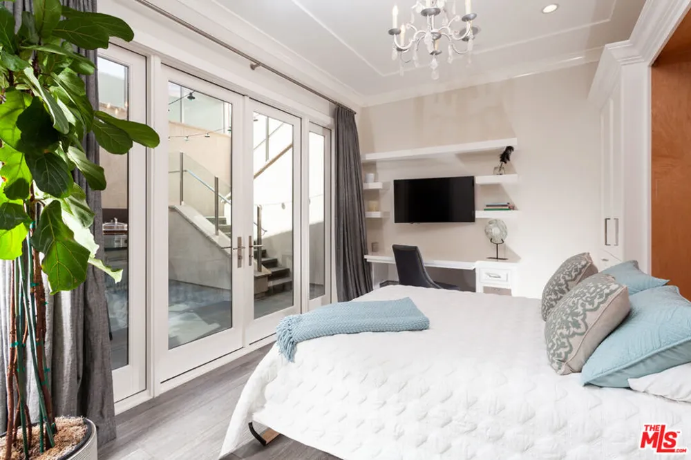 438 Bent Street Laguna Beach, CA 92651