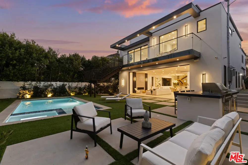 1964 Thayer Avenue Los Angeles, CA 90025