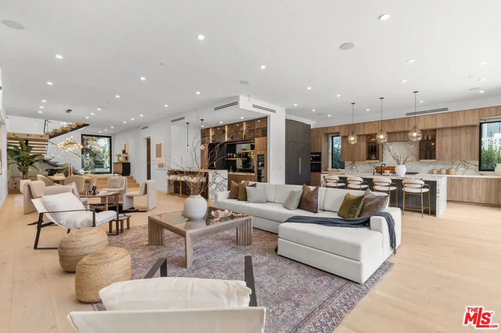 1964 Thayer Avenue Los Angeles, CA 90025