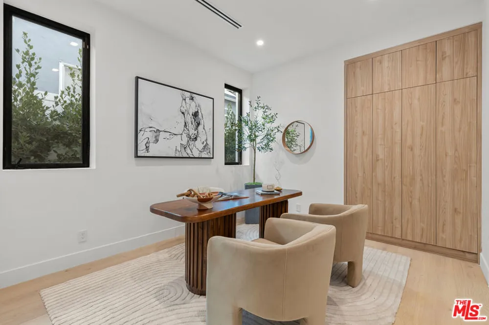 1964 Thayer Avenue Los Angeles, CA 90025