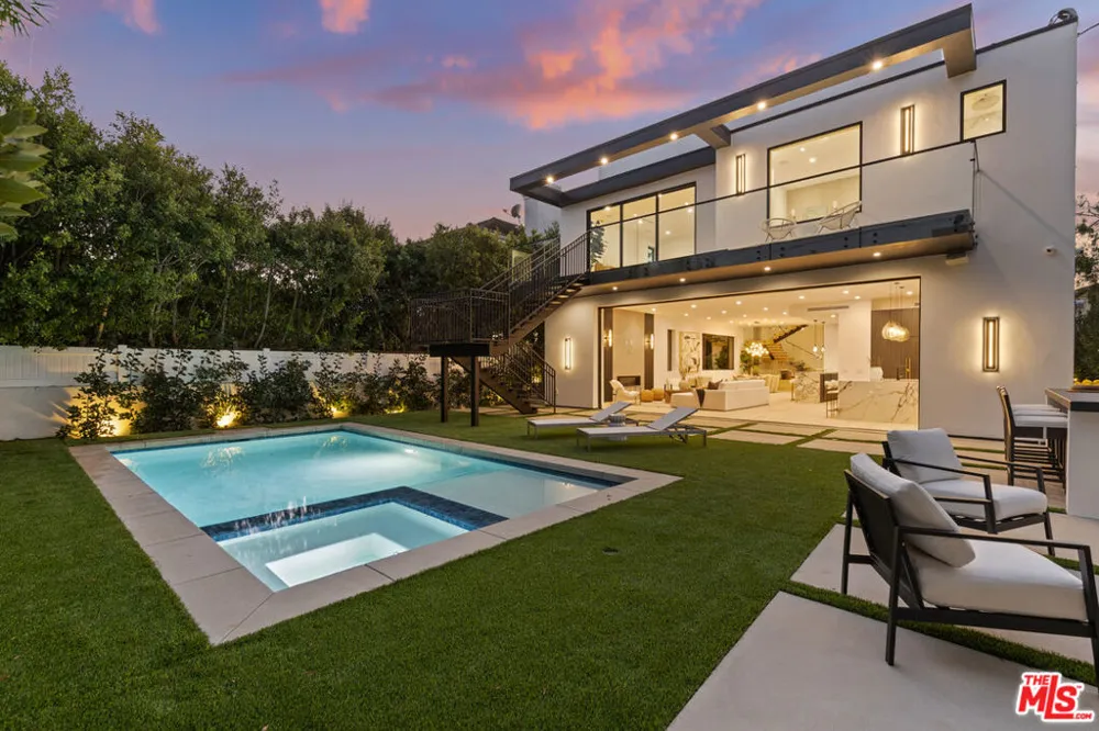 1964 Thayer Avenue Los Angeles, CA 90025