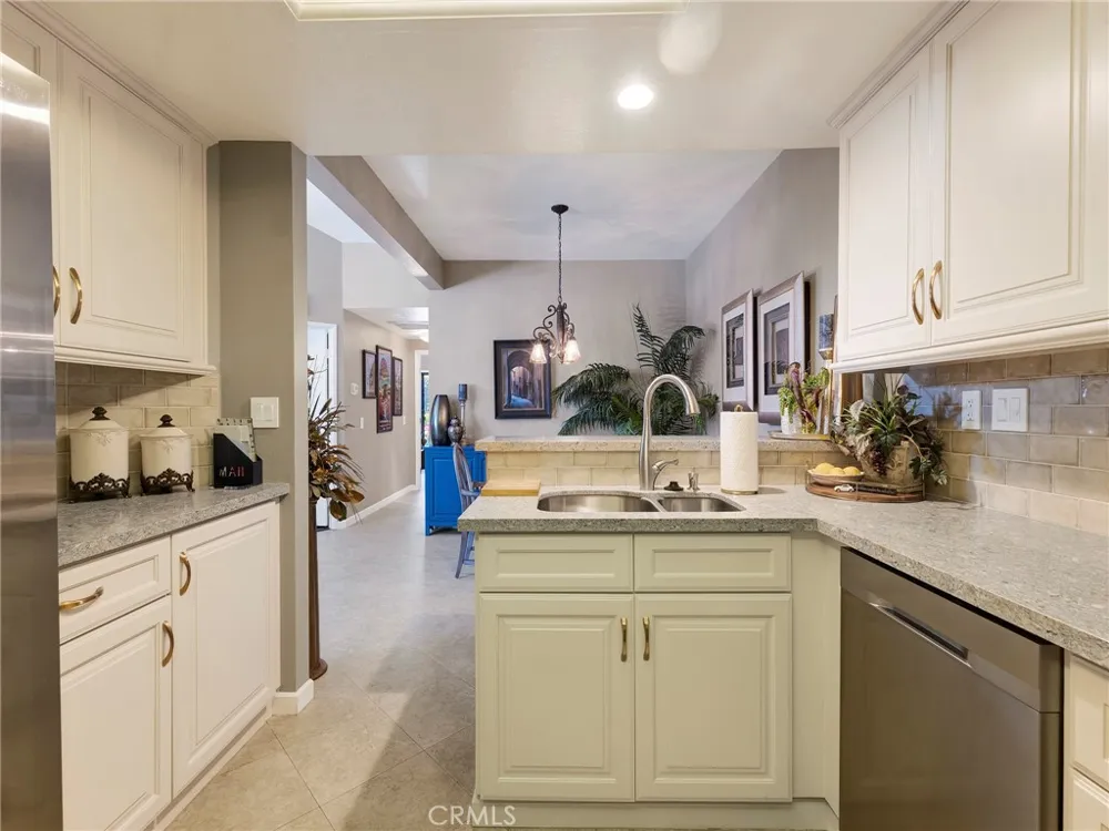 424 Country Club Drive #A Simi Valley, CA 93065