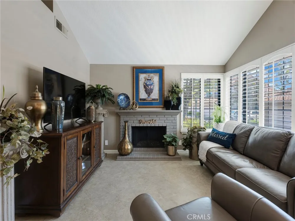 424 Country Club Drive #A Simi Valley, CA 93065