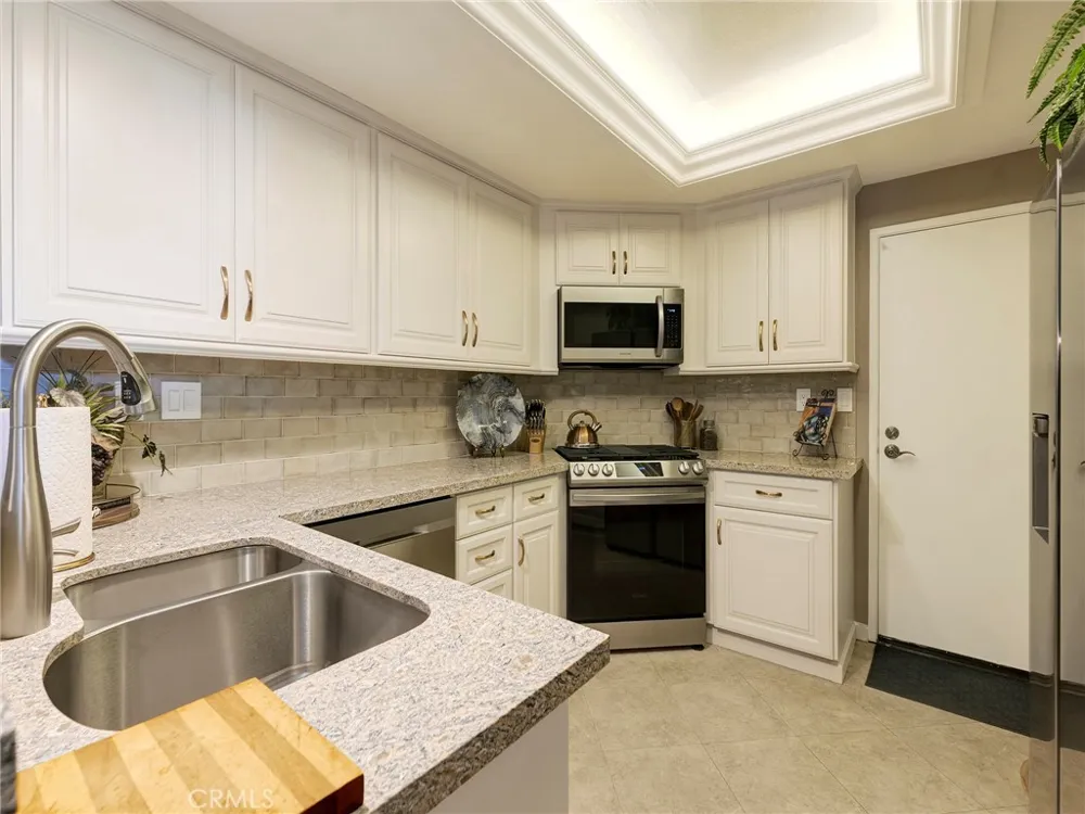 424 Country Club Drive #A Simi Valley, CA 93065