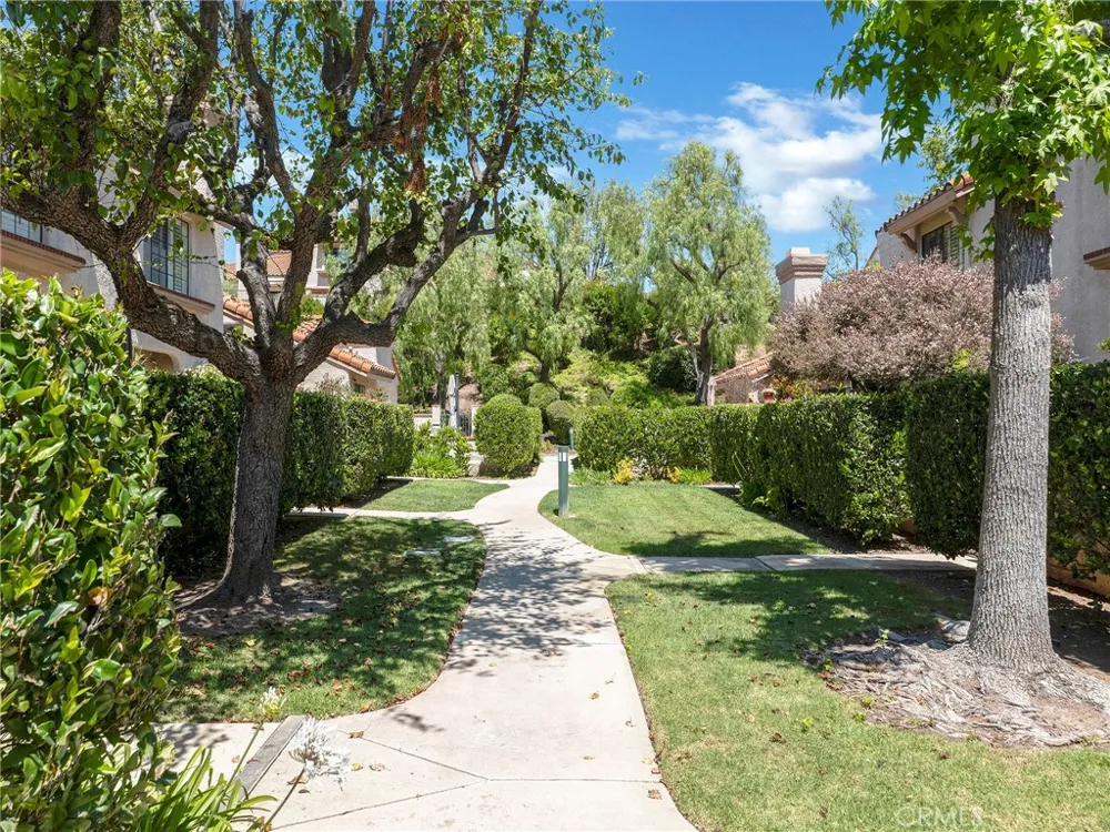 424 Country Club Drive #A Simi Valley, CA 93065