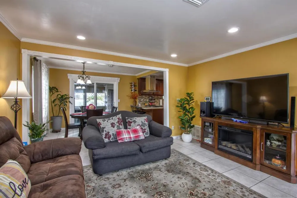 828 Hollister #A San Diego, CA 92154