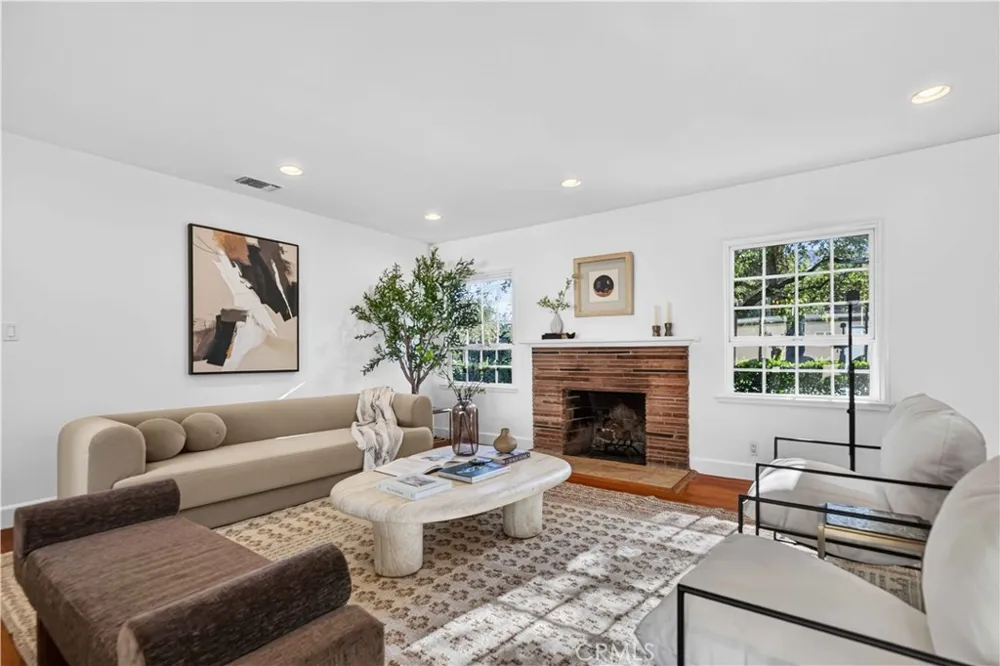 3064 Verdugo Road Glendale, CA 91208