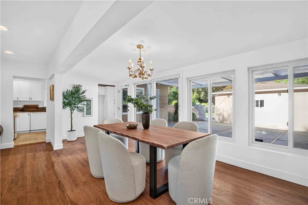 3064 Verdugo Road Glendale, CA 91208