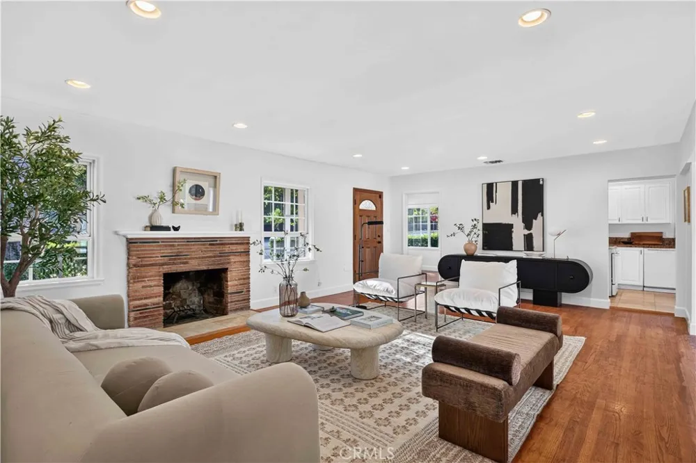 3064 Verdugo Road Glendale, CA 91208