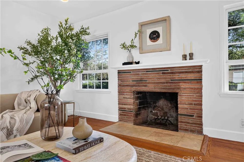 3064 Verdugo Road Glendale, CA 91208