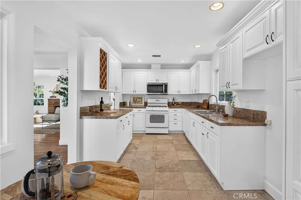 3064 Verdugo Road Glendale, CA 91208