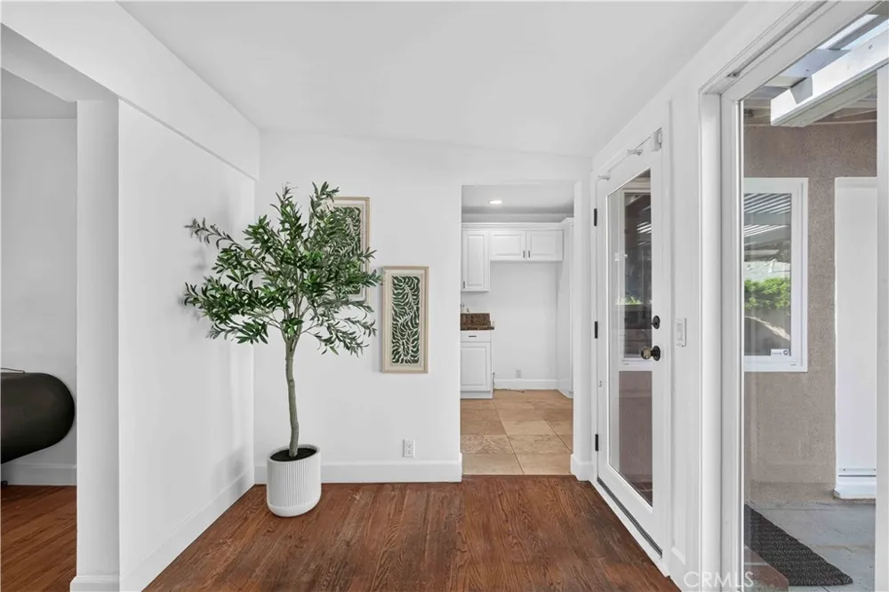 3064 Verdugo Road Glendale, CA 91208