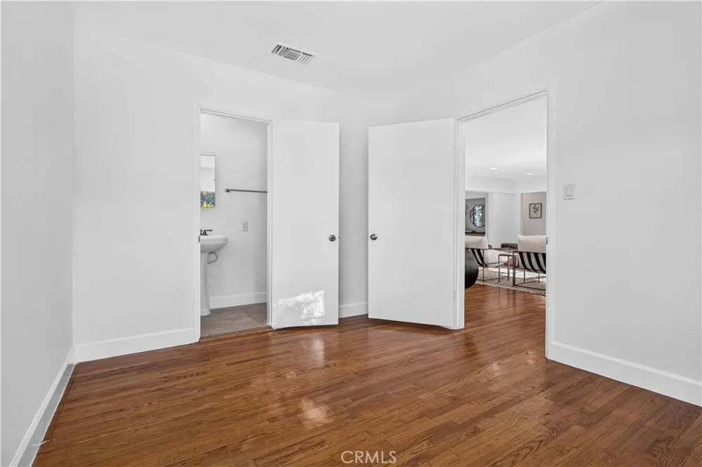 3064 Verdugo Road Glendale, CA 91208