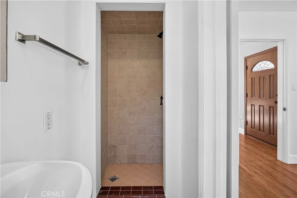 3064 Verdugo Road Glendale, CA 91208