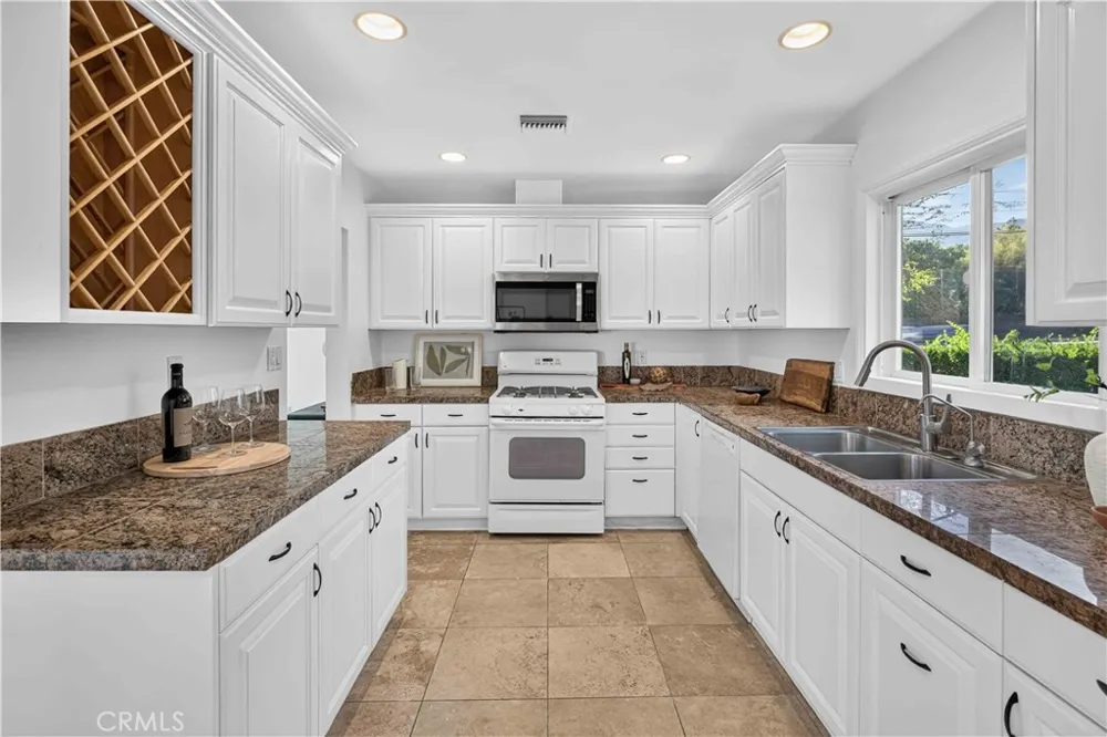 3064 Verdugo Road Glendale, CA 91208