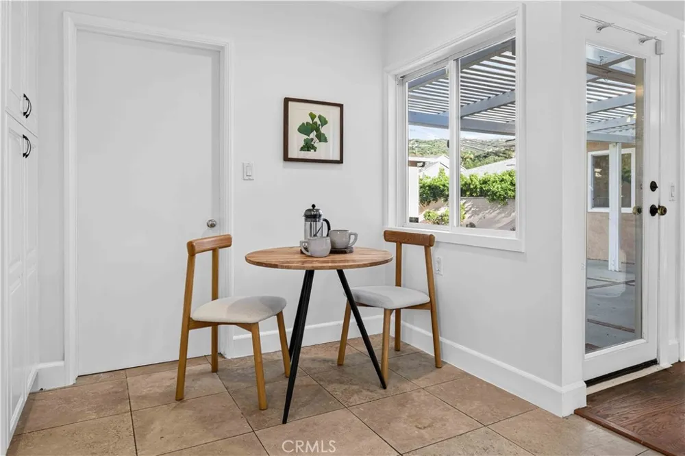 3064 Verdugo Road Glendale, CA 91208