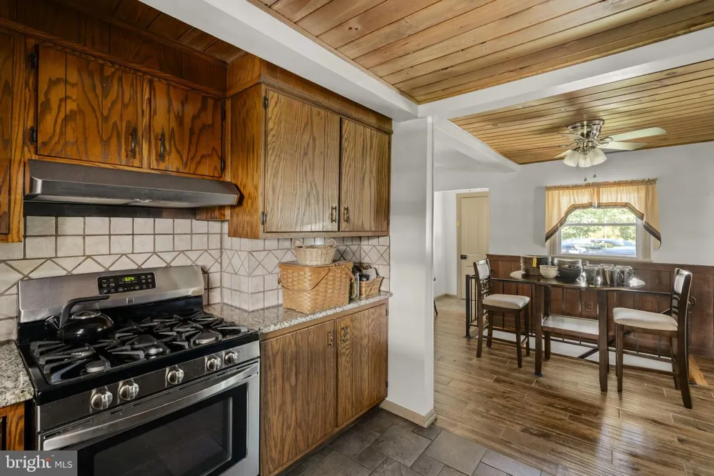 426 E 28TH DIVISION HIGHWAY Lititz, PA 17543