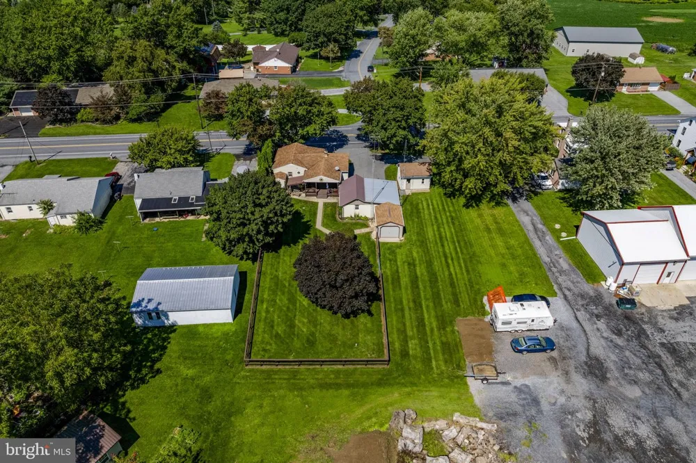426 E 28TH DIVISION HIGHWAY Lititz, PA 17543