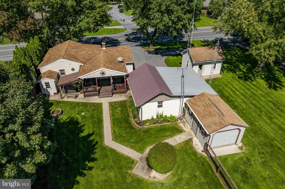 426 E 28TH DIVISION HIGHWAY Lititz, PA 17543