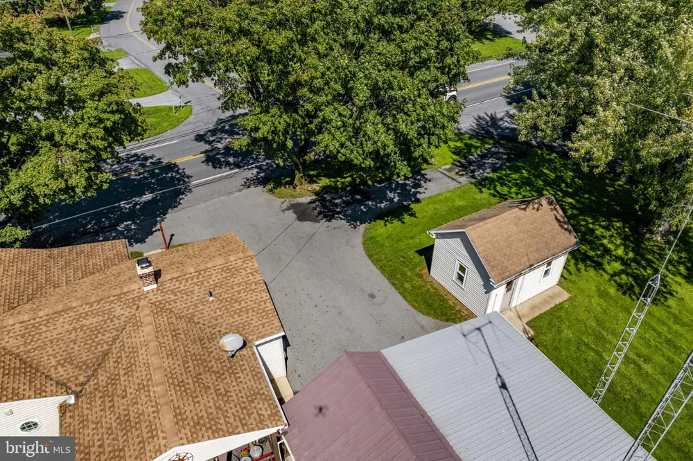 426 E 28TH DIVISION HIGHWAY Lititz, PA 17543
