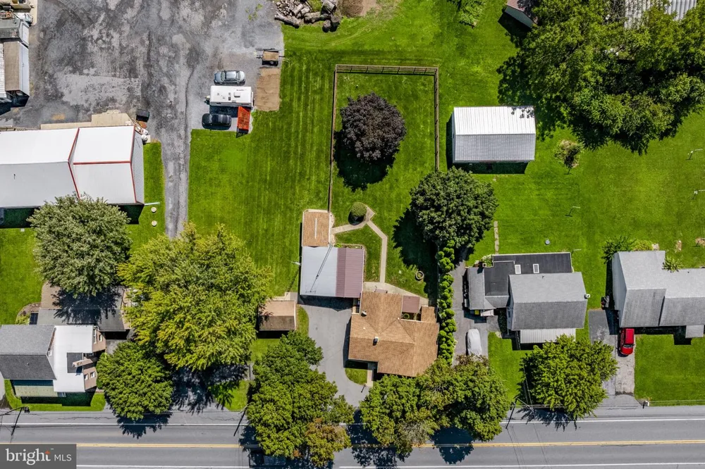426 E 28TH DIVISION HIGHWAY Lititz, PA 17543