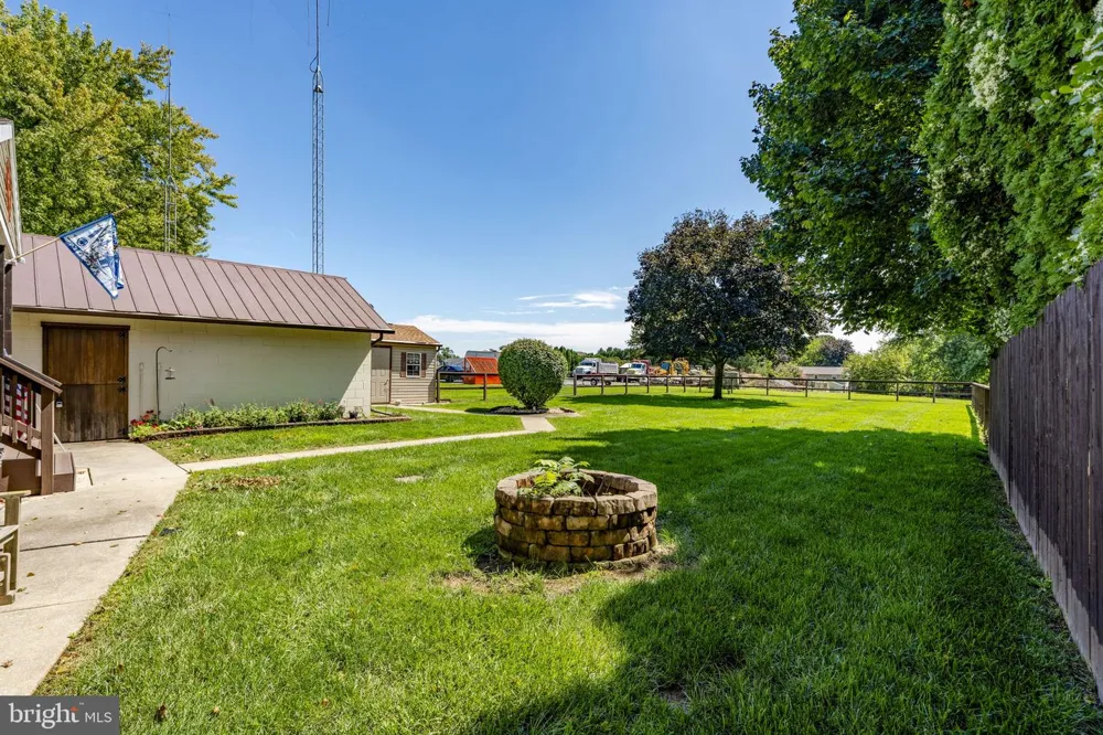 426 E 28TH DIVISION HIGHWAY Lititz, PA 17543