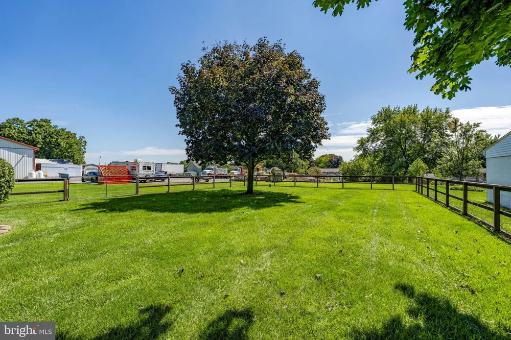 426 E 28TH DIVISION HIGHWAY Lititz, PA 17543