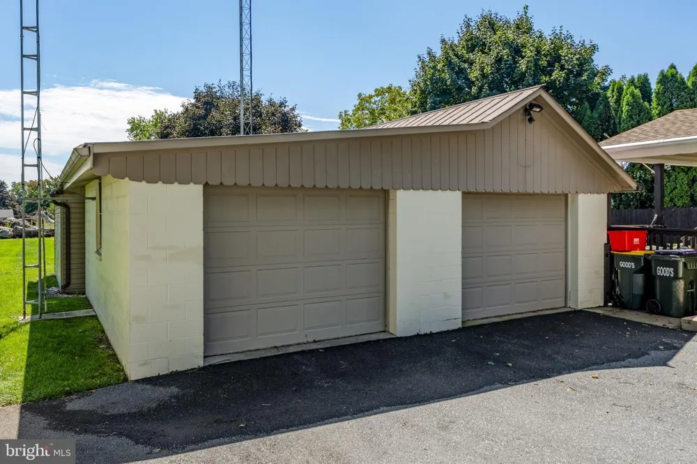 426 E 28TH DIVISION HIGHWAY Lititz, PA 17543
