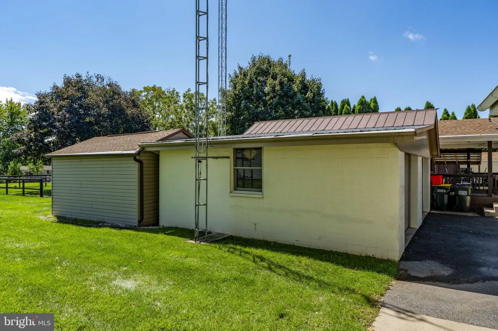 426 E 28TH DIVISION HIGHWAY Lititz, PA 17543