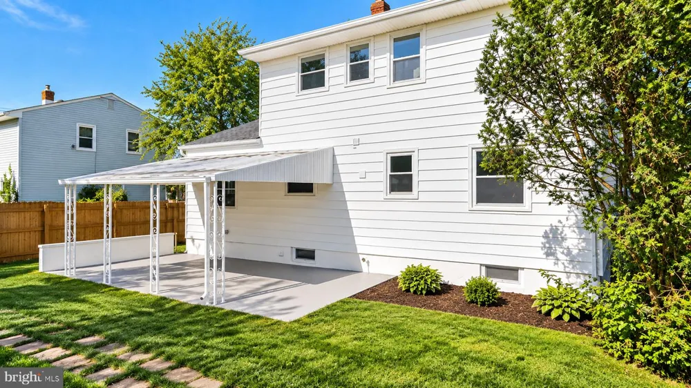 302 S CHESTER AVENUE Delran, NJ 08075