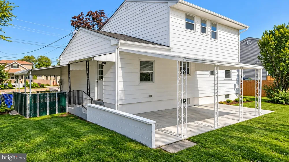 302 S CHESTER AVENUE Delran, NJ 08075