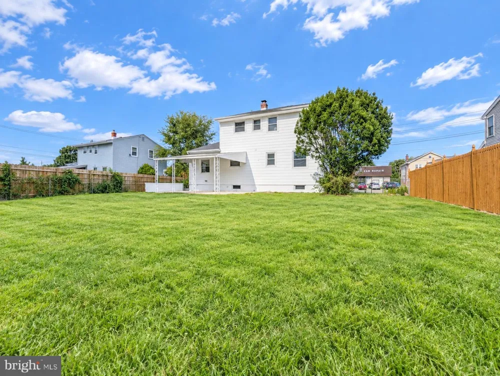 302 S CHESTER AVENUE Delran, NJ 08075
