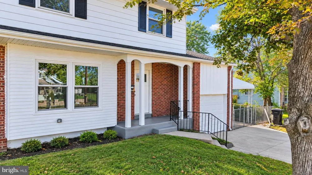 302 S CHESTER AVENUE Delran, NJ 08075