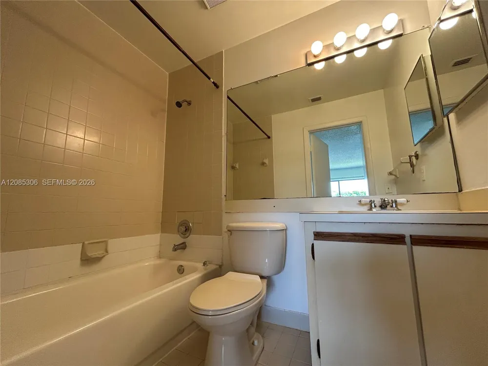 5200 NW 31st Ave #53 Fort Lauderdale, FL 33309