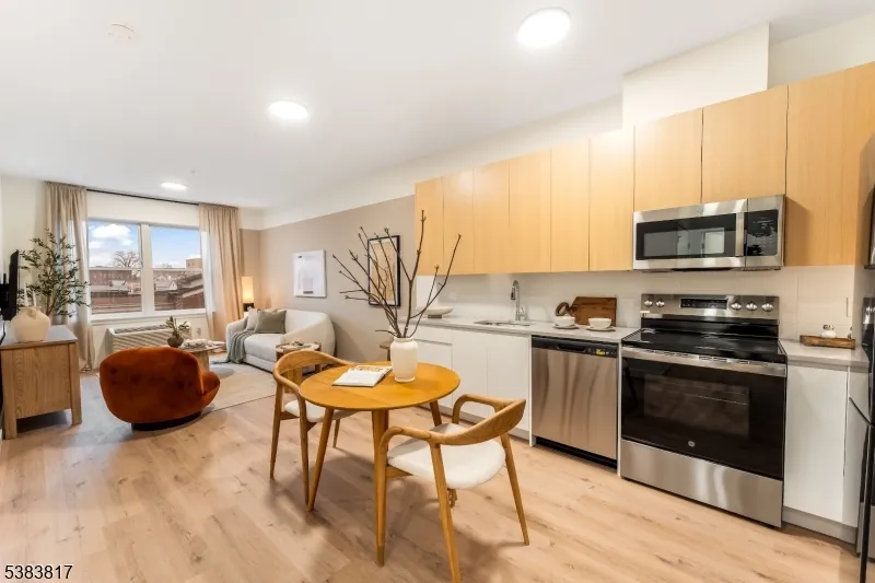 431 Dr Mlk Jr Blvd #504 Unit 504 East Orange City, NJ 07018