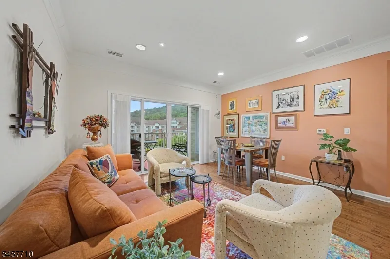 4421 Warrens Way Wanaque, NJ 07465