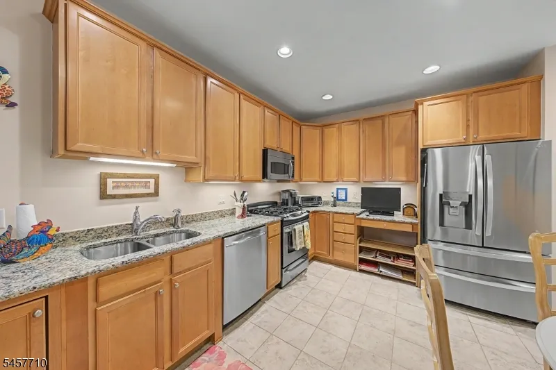 4421 Warrens Way Wanaque, NJ 07465