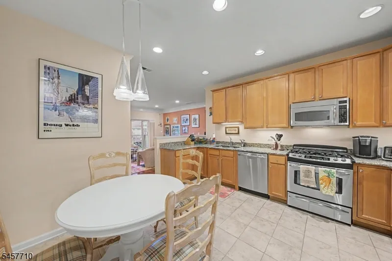 4421 Warrens Way Wanaque, NJ 07465