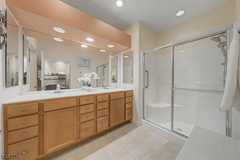 4421 Warrens Way Wanaque, NJ 07465