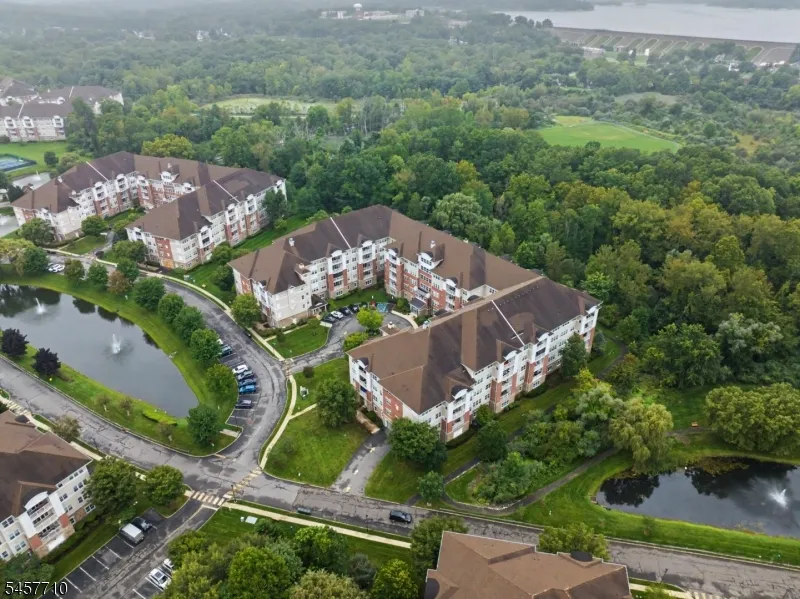 4421 Warrens Way Wanaque, NJ 07465