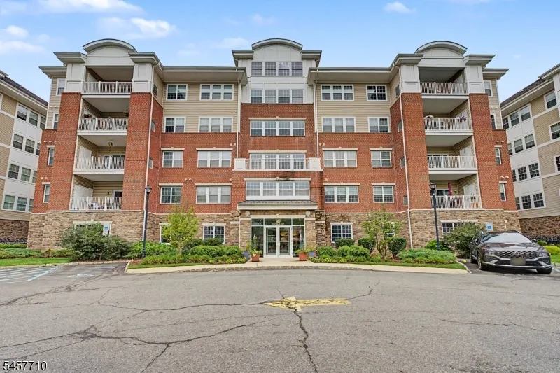 4421 Warrens Way Wanaque, NJ 07465