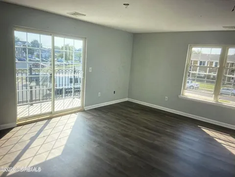 6062 Carr Avenue #4