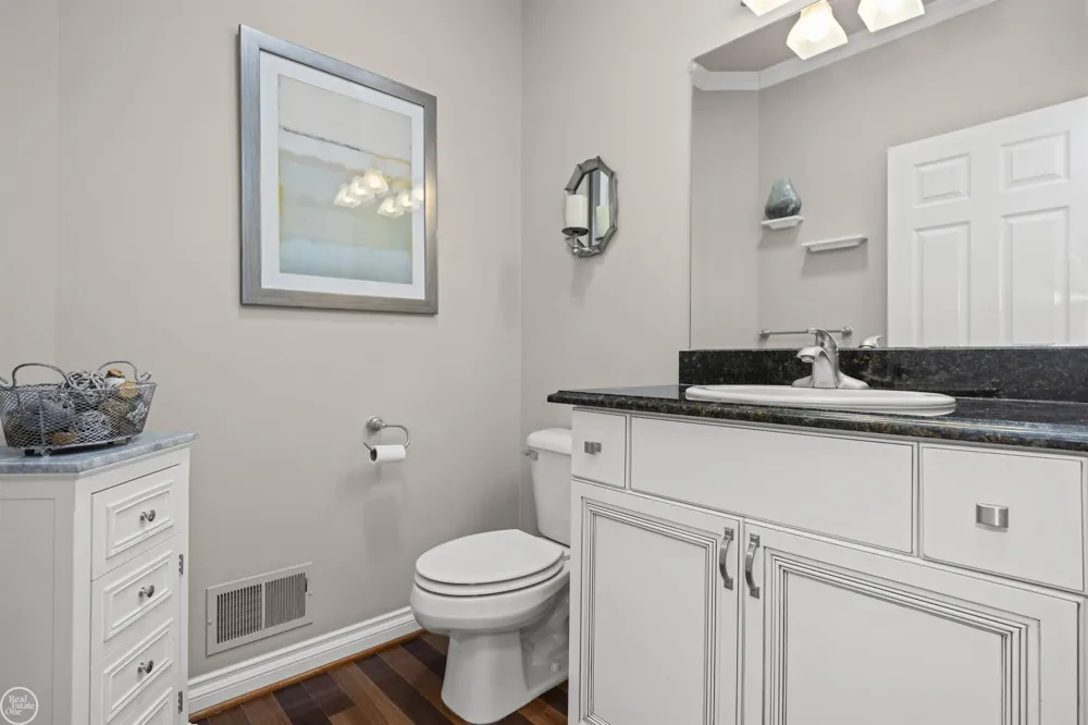 22800 Amber River Drive Macomb Township, MI 48042