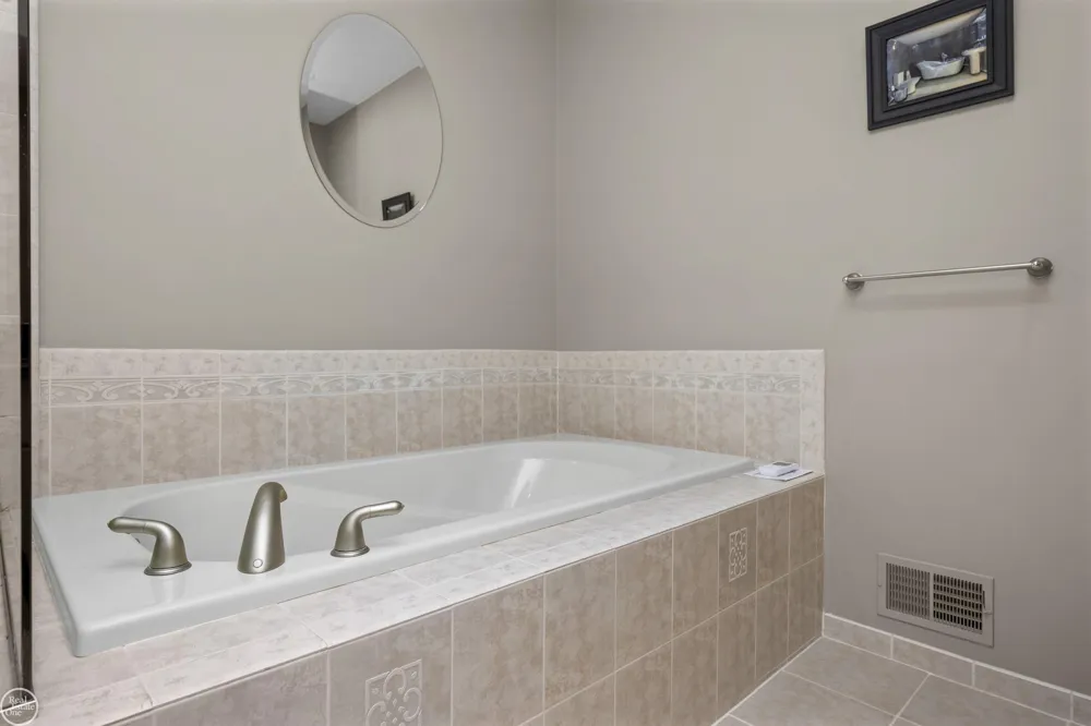 22800 Amber River Drive Macomb Township, MI 48042