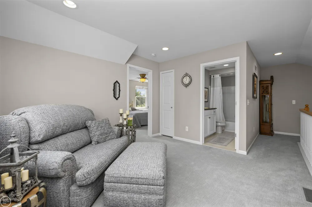 22800 Amber River Drive Macomb Township, MI 48042