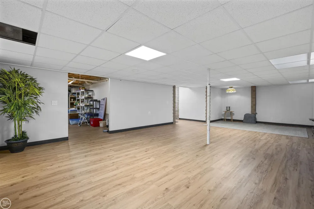 22800 Amber River Drive Macomb Township, MI 48042