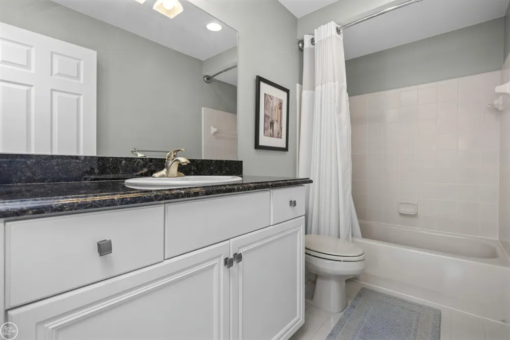 22800 Amber River Drive Macomb Township, MI 48042